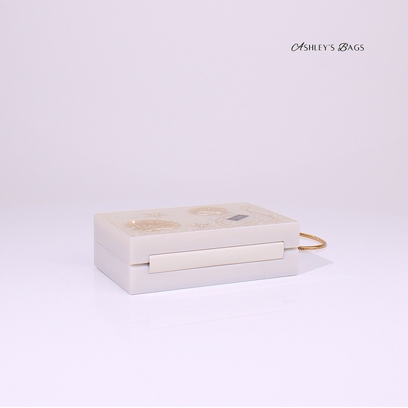 Kate Spade What The Shell Ocean Scene Resin Frame Clutch Crossbody - Picture 8 of 13